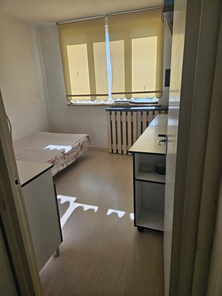 Titan, 1 Decembrie, Fetesti,3 camere
